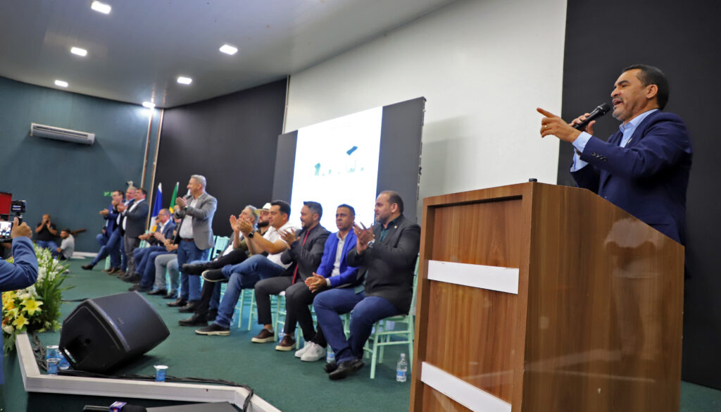 Em evento com vereadores, Wanderlei defende união para o desenvolvimento dos municípios tocantinenses