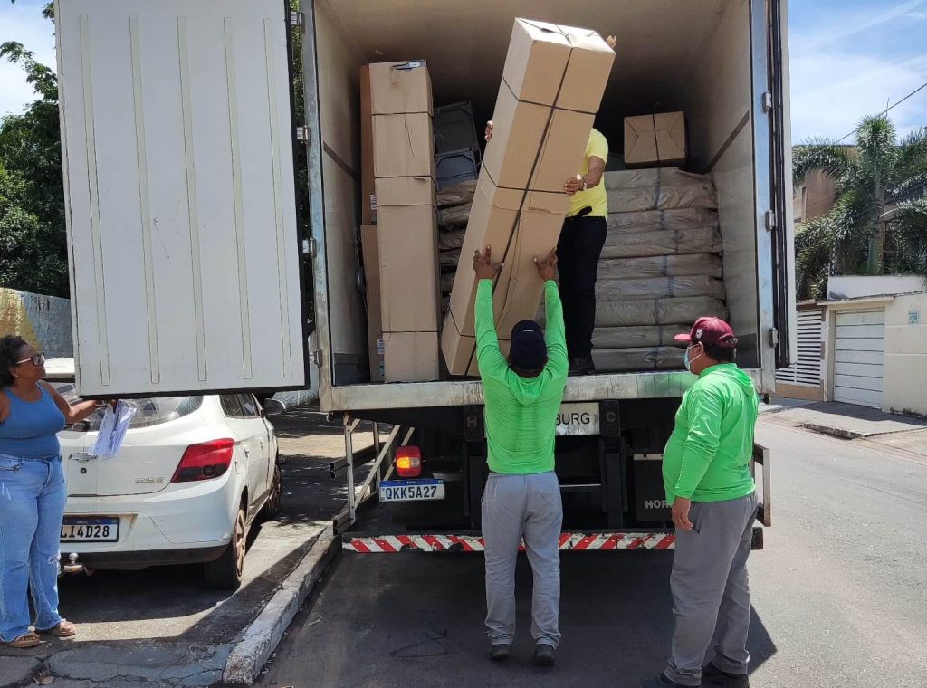 Governo do Estado entrega novos mobiliários aos hospitais de Porto Nacional