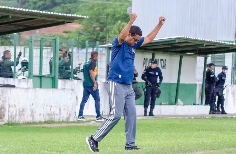 Tocantinópolis mantém o técnico Reginaldo França para o Brasileiro da Série D