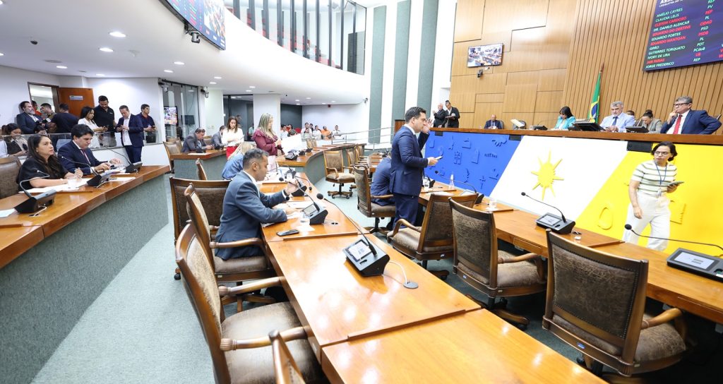 Assembleia Legislativa do Tocantins aprova lei que altera regra de promoção do Corpo de Bombeiros