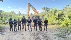 Operação destrói garimpo ilegal em área próxima à Floresta Nacional de Carajás