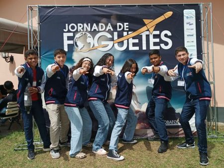 ARAGUATINS: Alunos EAC são campeões na 78º Jornada de Foguetes no Rio de Janeiro