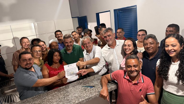 CACHOEIRINHA: Amélio Cayres participa do aniversário da cidade e reforça compromisso com novos investimentos