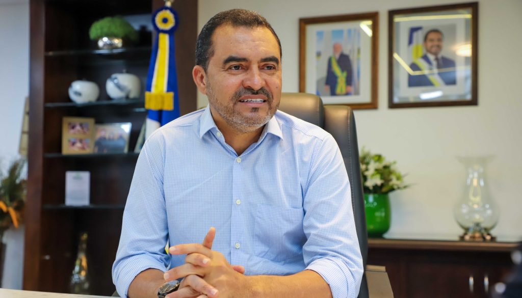 Governador Wanderlei Barbosa decide permanecer no cargo e prioriza estabilidade do Tocantins mesmo com cenário favorável ao Senado