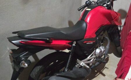 Polícia recupera moto furtada e apreende planta de maconha em Paraíso do Tocantins